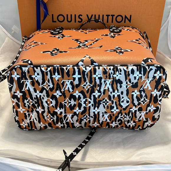 Louis Vuitton Neverfull MM Jungle Giant - Picture 4 of 16